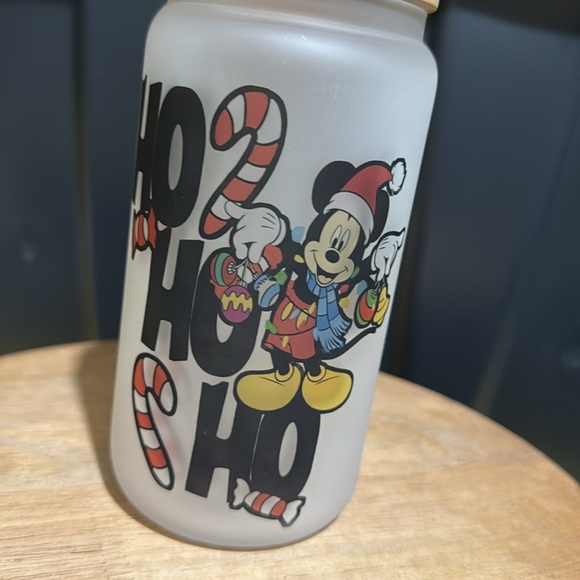 🆕 Mickey Christmas Can Glass Cup - Picture 2 of 5
